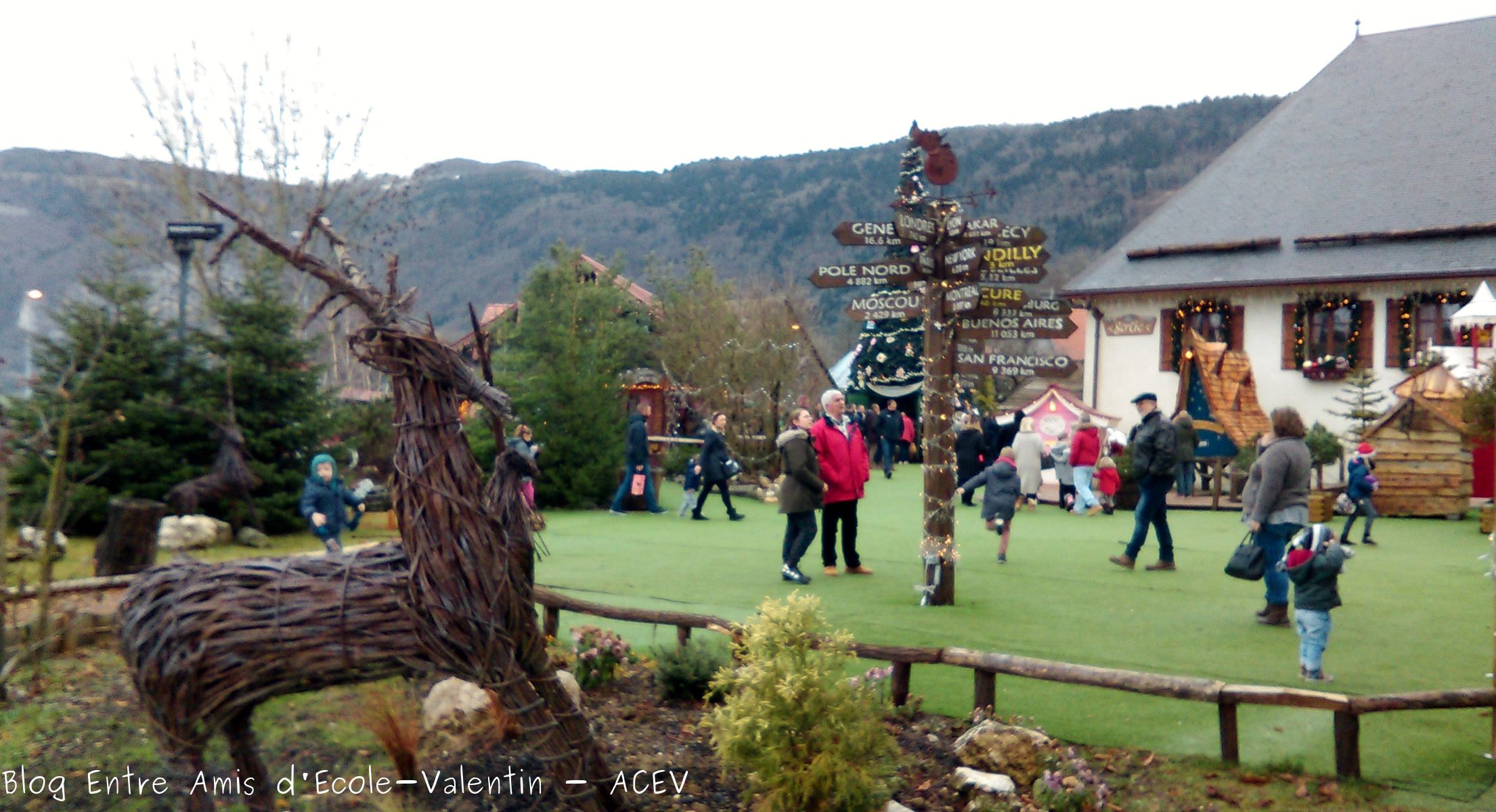 Le Hameau du Père Noël - BEA d'Ecole Valentin
