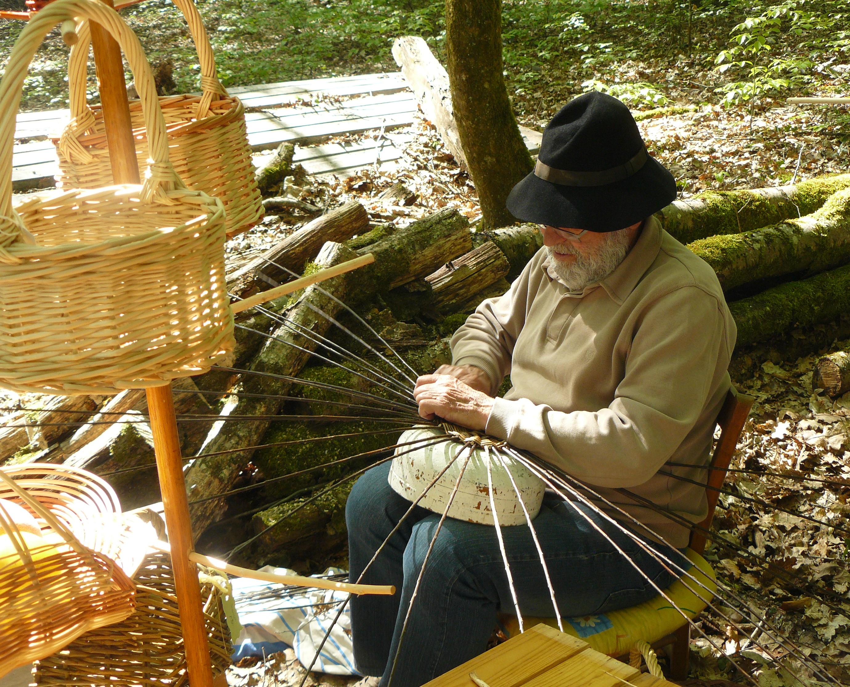 Lire la suite à propos de l’article fête des Charbonniers Foret de Chaux<span class="rating-result after_title mr-filter rating-result-28095" >			<span class="no-rating-results-text">.</span>		</span>