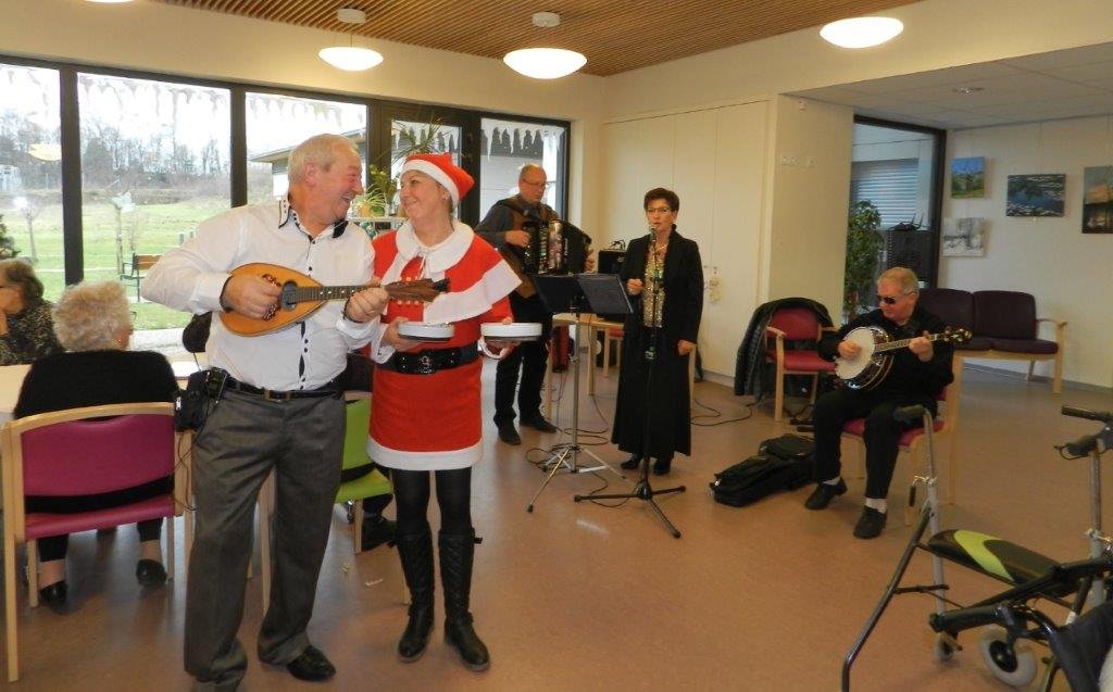 Lire la suite à propos de l’article Repas de Noël aux Valentines<span class="rating-result after_title mr-filter rating-result-23118" >			<span class="no-rating-results-text">.</span>		</span>